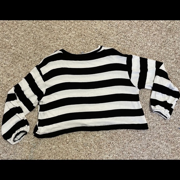 Charlotte Russe striped crop top - Picture 4 of 4